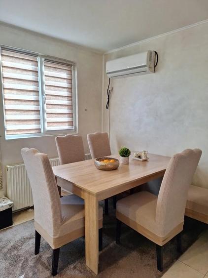 Apartament cu 3 camere decomandat, mobilat în Central