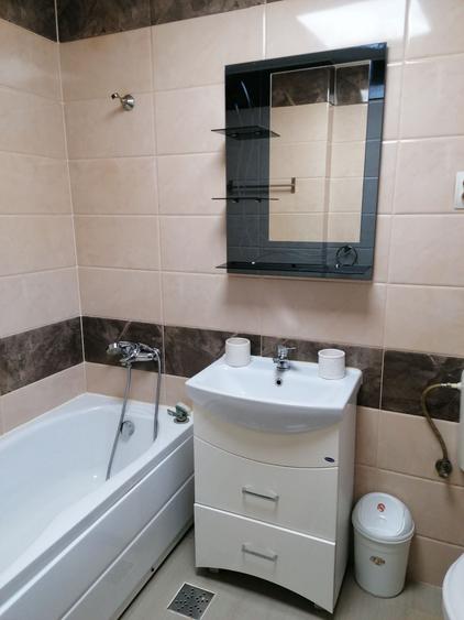 Casă cu 3 camere decomandat cu Teren 1000 Mp în Bârnova