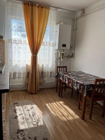 Casă cu 4 camere cu Teren 275 Mp în Central