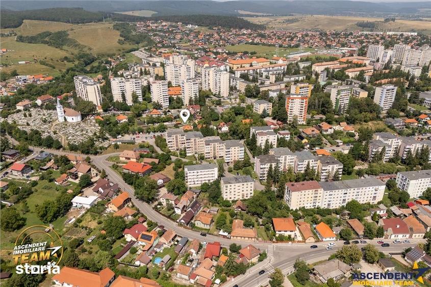 Casă cu 4 camere cu Teren 1514 Mp în Simeria