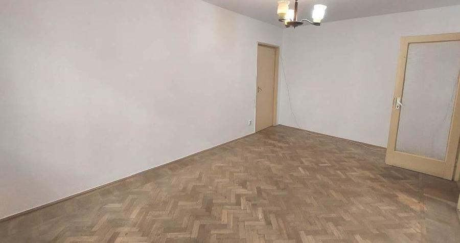 Apartament cu 2 camere semidecomandat în Obor
