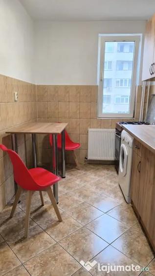 Apartament cu 2 camere decomandat în Drumul Taberei