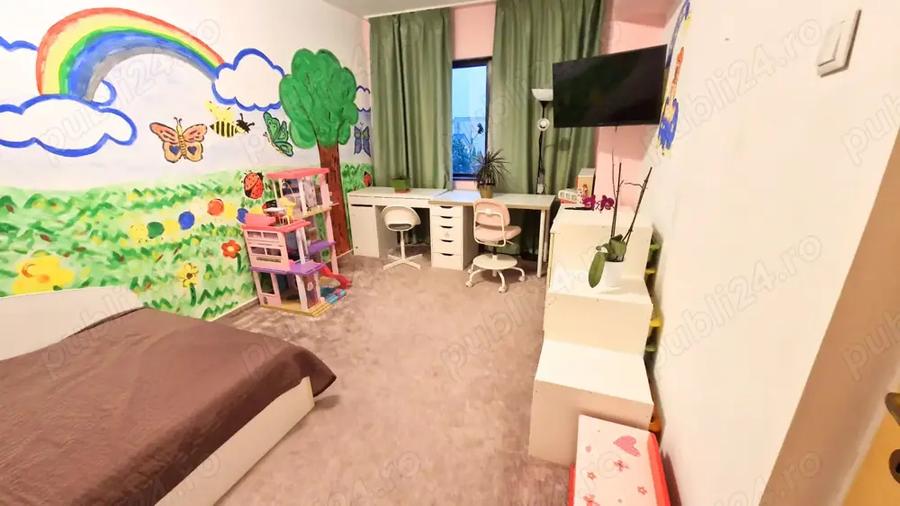 Apartament cu 3 camere semidecomandat în Central
