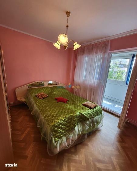 Apartament cu 3 camere decomandat în Alexandru cel Bun
