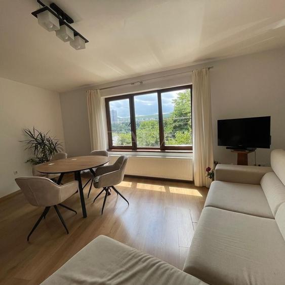 Apartament cu 3 camere decomandat, mobilat în Grigorescu