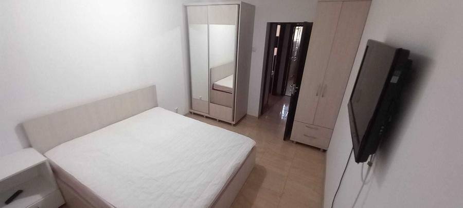 Apartament cu 2 camere decomandat în Calea București