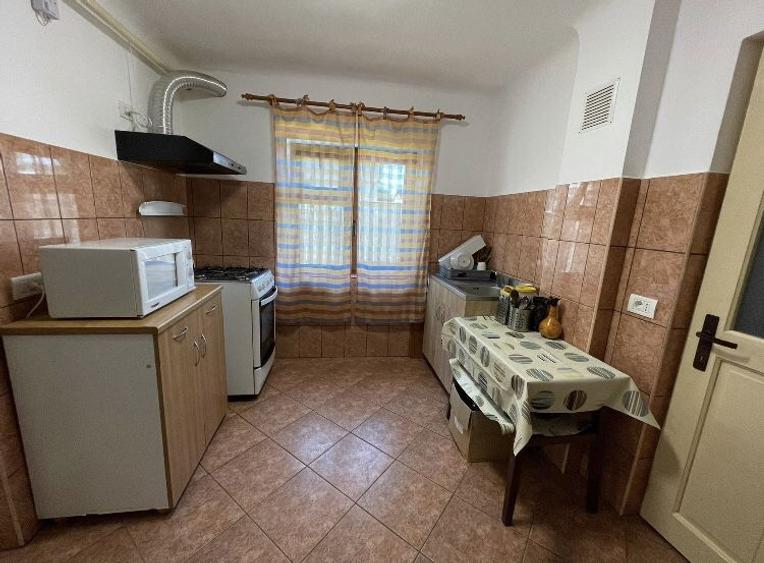 Casă cu 2 camere în Central