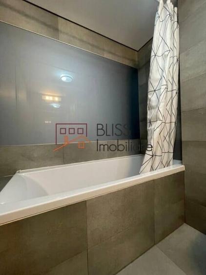 Apartament cu 3 camere semidecomandat în Aviației