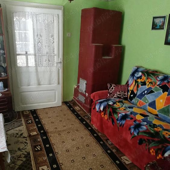Casă cu 4 camere cu Teren 878 Mp în Central