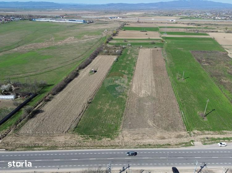 Teren de 9431 mp, în Garoafa