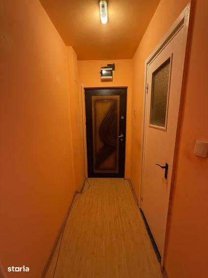 Apartament cu 3 camere semidecomandat în Șagului