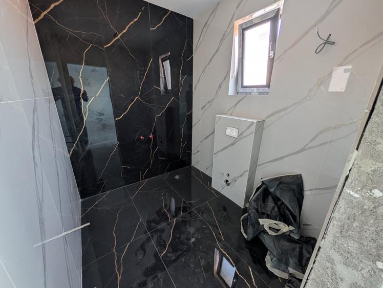 Casă individuală cu 5 camere cu Canalizare în Tunari