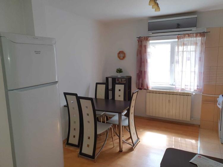 Apartament cu 2 camere decomandat în 13 Septembrie