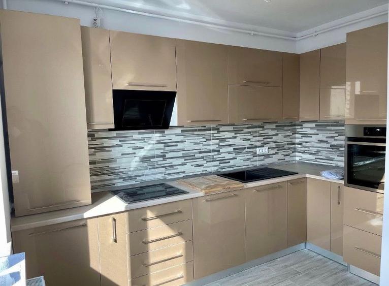 Apartament cu 3 camere decomandat în Dobroești