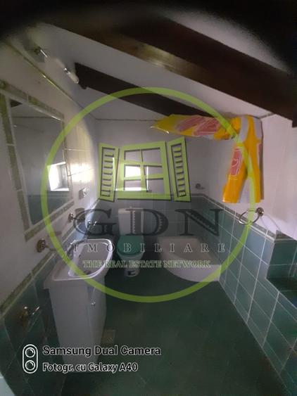Apartament cu 3 camere decomandat, mobilat în Predeal