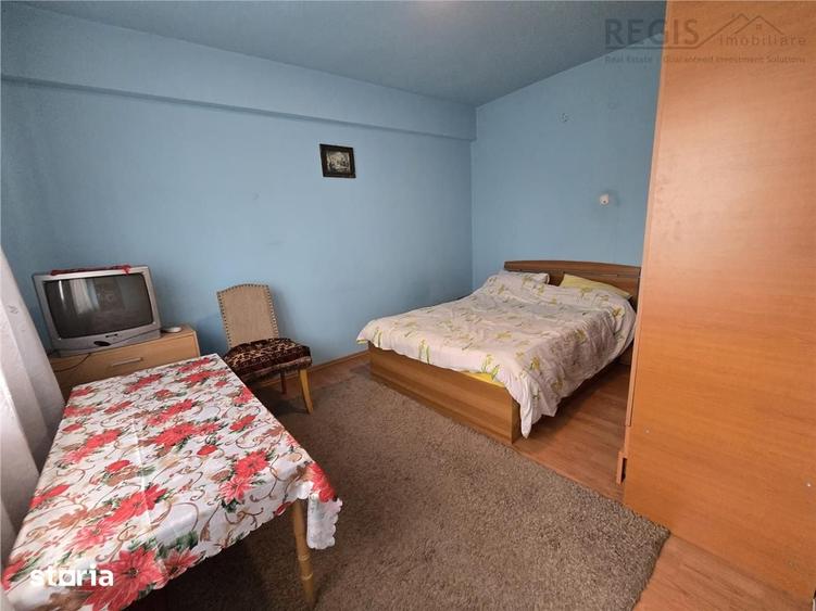 Apartament cu 4 camere semidecomandat în Stupini