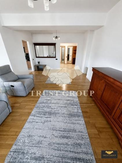 Apartament cu 3 camere decomandat, mobilat în Dacia