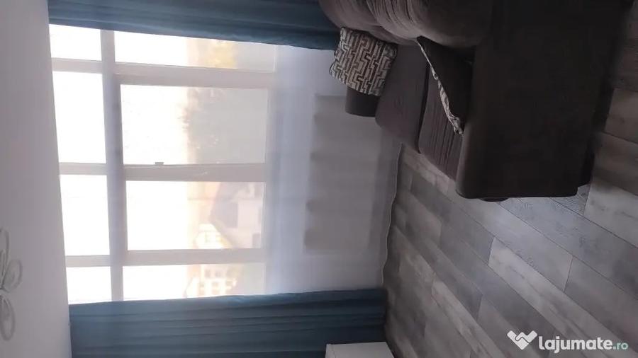 Apartament cu 2 camere decomandat în Valea Adâncă