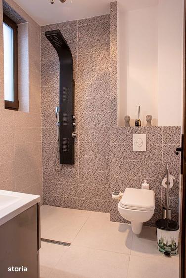 Casă cu 5 camere cu Canalizare în Central