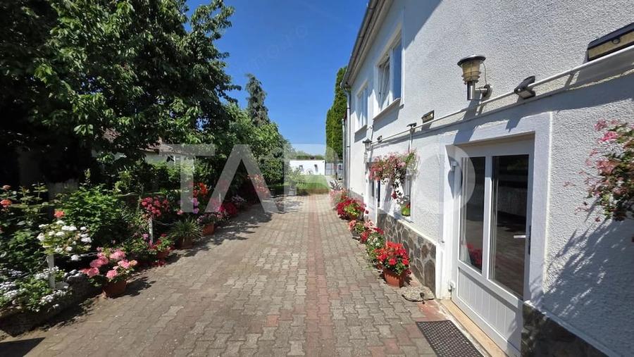 Casă cu 4 camere cu Teren 3150 Mp în Petrești