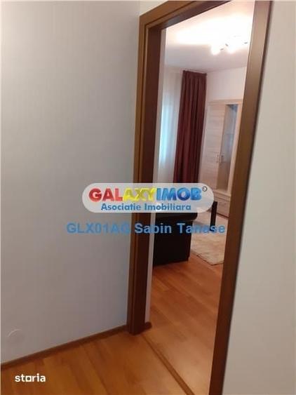 Apartament cu 3 camere decomandat în Calea București