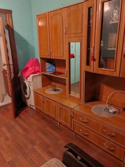 Garsonieră decomandată, mobilată în Valea Rosie