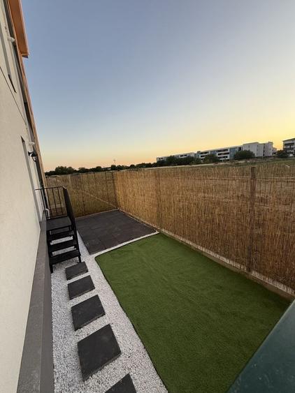 Apartament cu 2 camere semidecomandat în Giroc