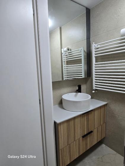 Apartament cu 3 camere decomandat, mobilat în Giurgiului