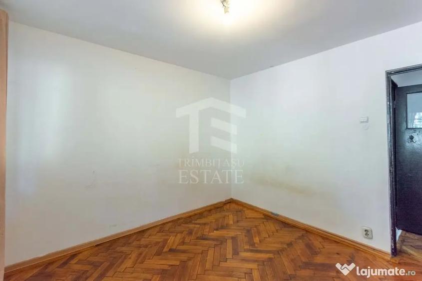 Apartament cu 3 camere semidecomandat în Mihai Bravu