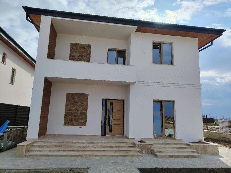 Casă cu 6 camere cu Teren 324 Mp în Dobroești