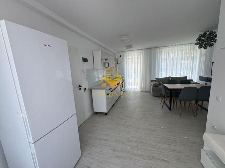 Apartament cu 3 camere semidecomandat, mobilat în Baciu