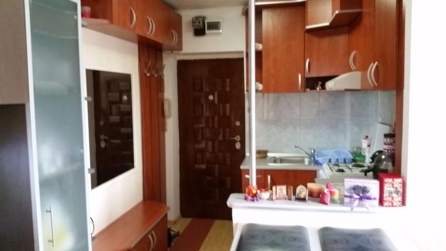 Dau in chirie apartament cu 2 camere,Aleea Rogerius,Oradea,tel 0770673371 - 5