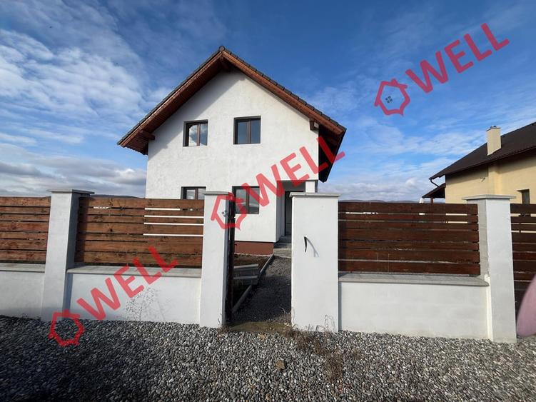 Casă cu 4 camere cu Teren 500 Mp în Arcuș