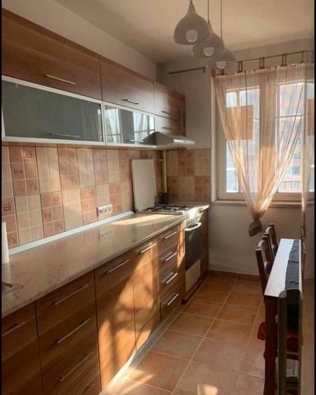 Apartament cu 2 camere semidecomandat, mobilat în Ștefan cel Mare