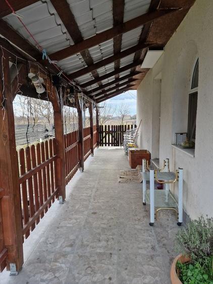 Casă cu 3 camere în Central