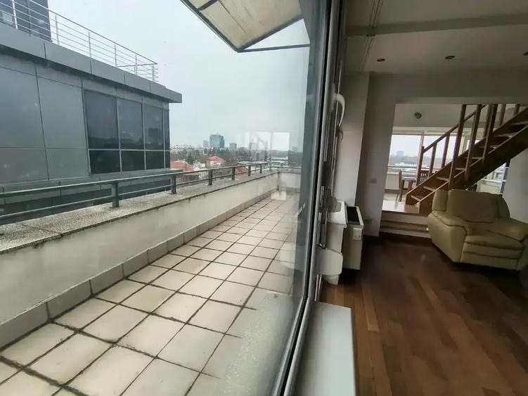 Apartament cu 3 camere decomandat, mobilat în Herăstrău