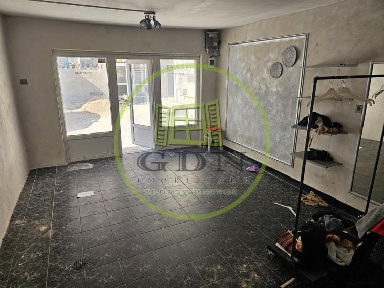 Spațiu comercial, de 33 mp, în Ștei