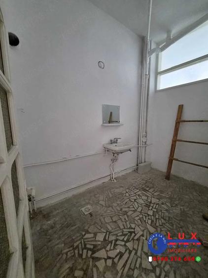 Spațiu comercial, de 145 mp, în Babadag