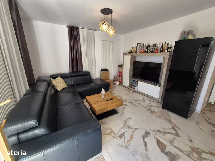 Casă cu 4 camere cu Teren 500 Mp în Central