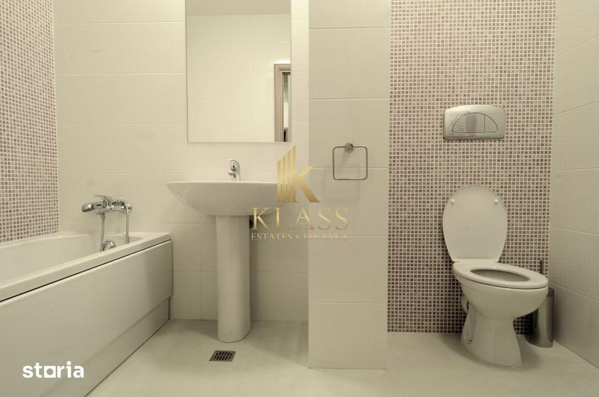 Apartament cu 4 camere decomandat în Băneasa