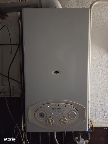 Casă cu 5 camere cu Teren 781 Mp în Central