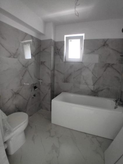 Apartament cu 2 camere decomandat în Berceni