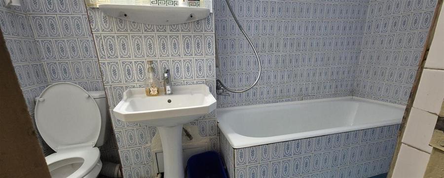 Apartament cu 3 camere decomandat, mobilat în Podul de Fier
