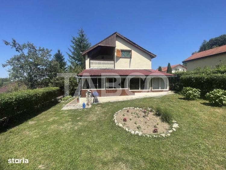 Casă cu 4 camere cu Teren 140 Mp în Central