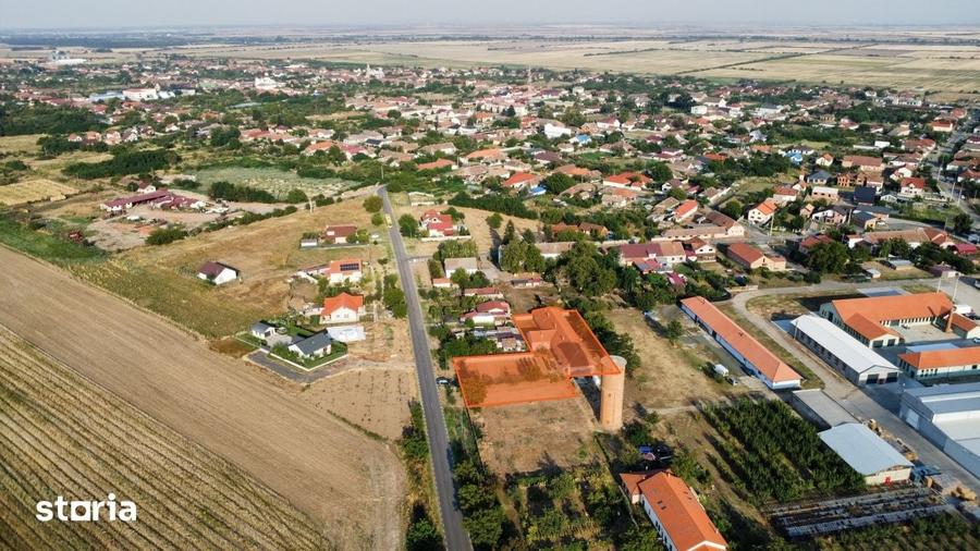 Spațiu comercial, de 382 mp, în Peciu Nou
