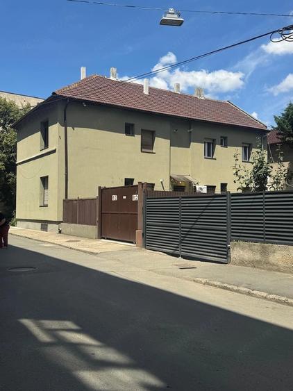 Casă cu 2 camere cu Teren 306 Mp în Ultracentral