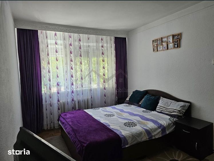 Apartament cu 3 camere semidecomandat în Central