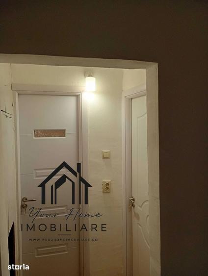 Apartament cu 2 camere decomandat în Craiovița Nouă