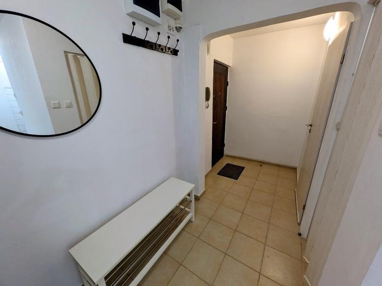 Apartament cu 3 camere semidecomandat, mobilat în Freidorf