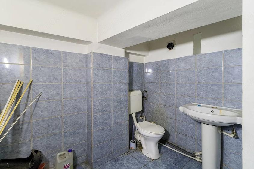 Spatiu comercial in Centrul Vechi cu chirias, cladire risc 1 - 4